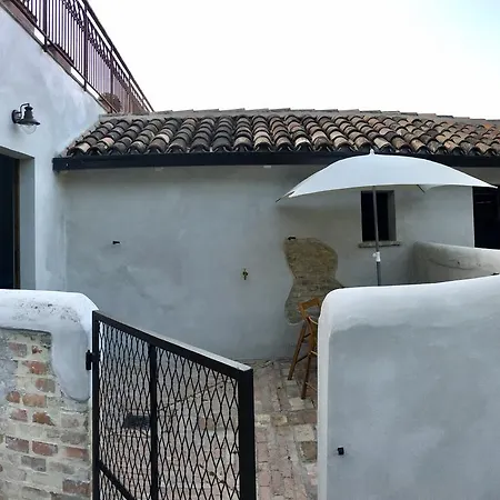 C'era Volta Podere San Giovanni فندق مبيت وإفطار فوساتشيزيا